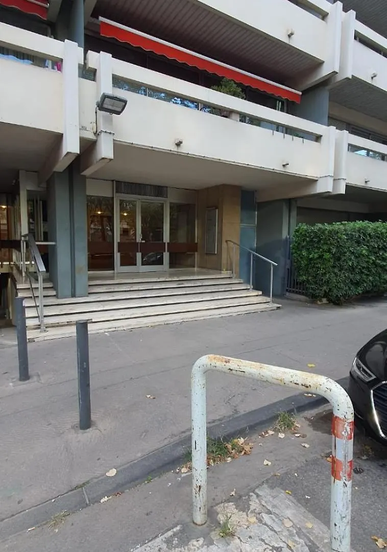 Studio Prado Perrier 8E Marseille
